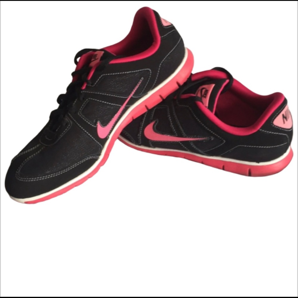Nike Oceania NM Shoes Size 7.5